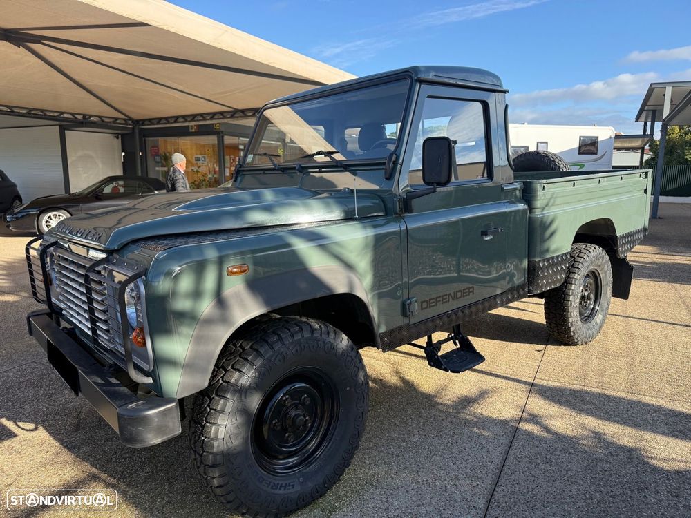 Land Rover Defender - 4