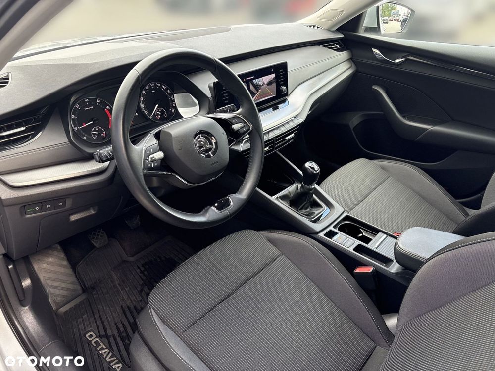 Skoda Octavia 1.5 TSI ACT Ambition - 9