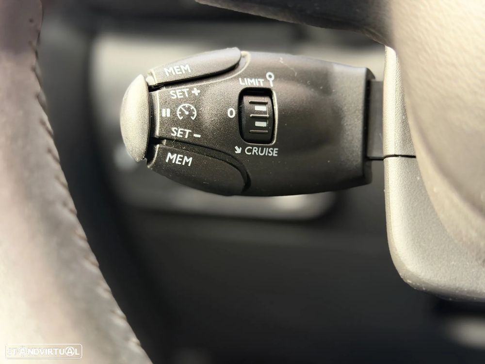 Citroën C3 1.2 PureTech Shine - 6