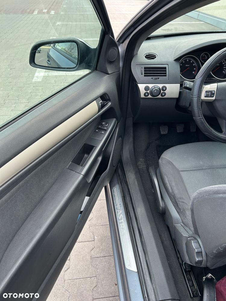 Opel Astra 1.8 Sport - 8