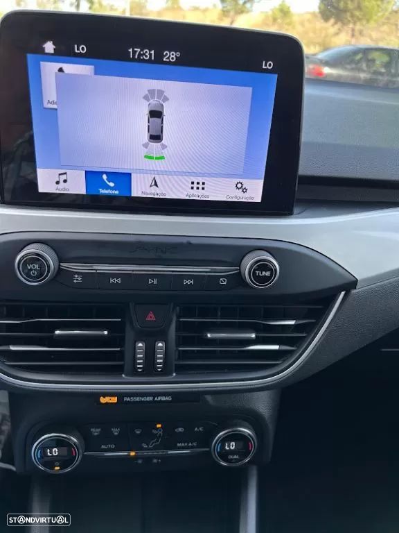 Ford Focus SW 1.5 TDCi EcoBlue Business - 13