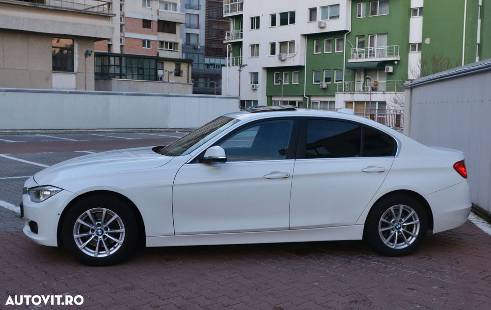 BMW Seria 3 320d Touring Aut. Blue Performance Sport Line - 18