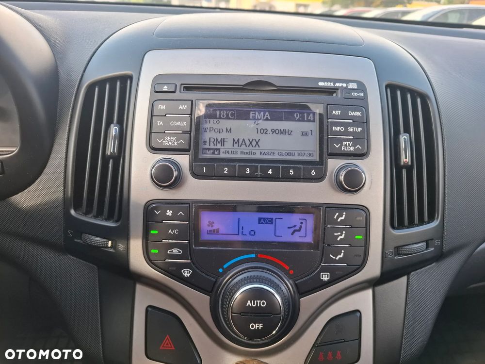 Hyundai i30 1.6 CRDi Comfort EU5 - 18