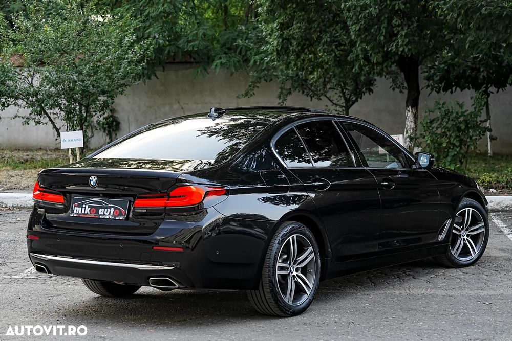 BMW Seria 5 520d Aut. Luxury Line - 9