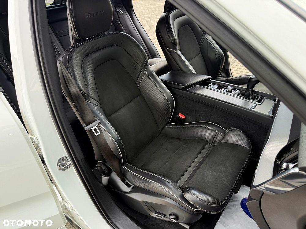 Volvo XC 60 D3 R-Design - 24