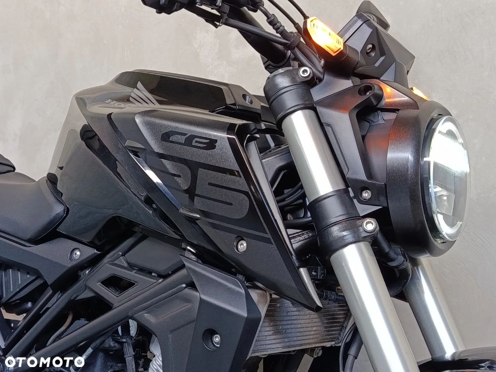 Honda CB - 22