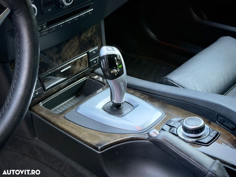 BMW 5 Series 2009 — imagine 11