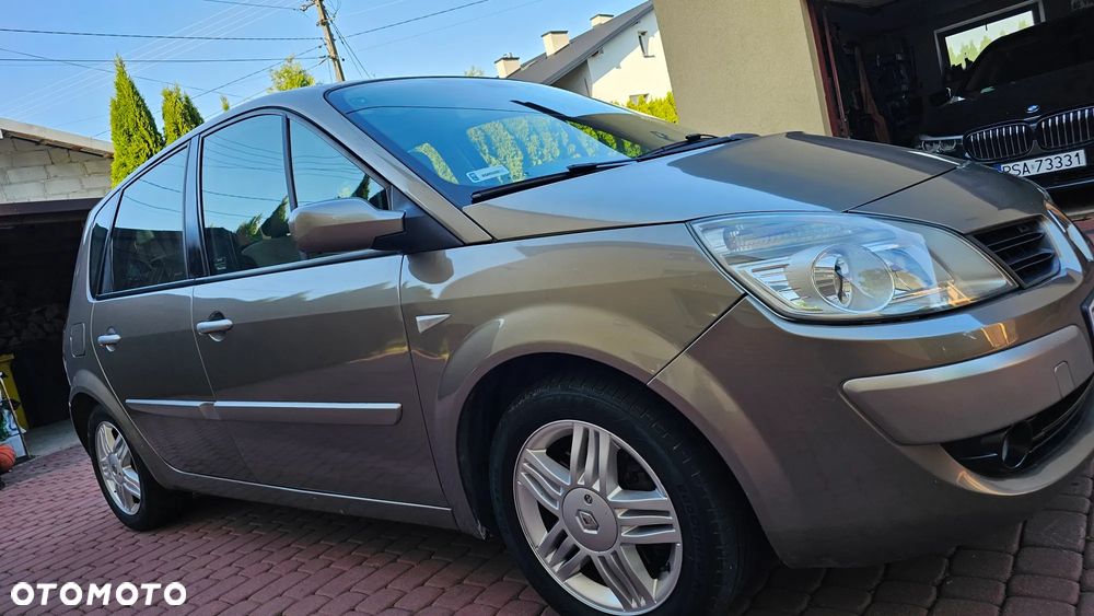 Renault Scenic 1.9 dCi Privilege - 19