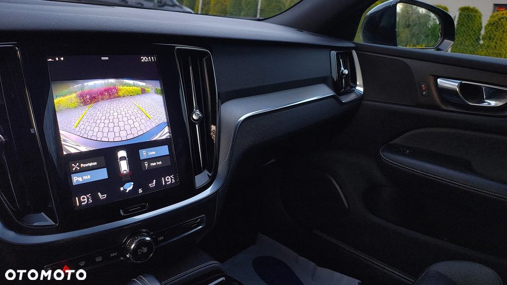 Volvo V60 T6 AWD Plug-In Hybrid Ultra Dark - 21