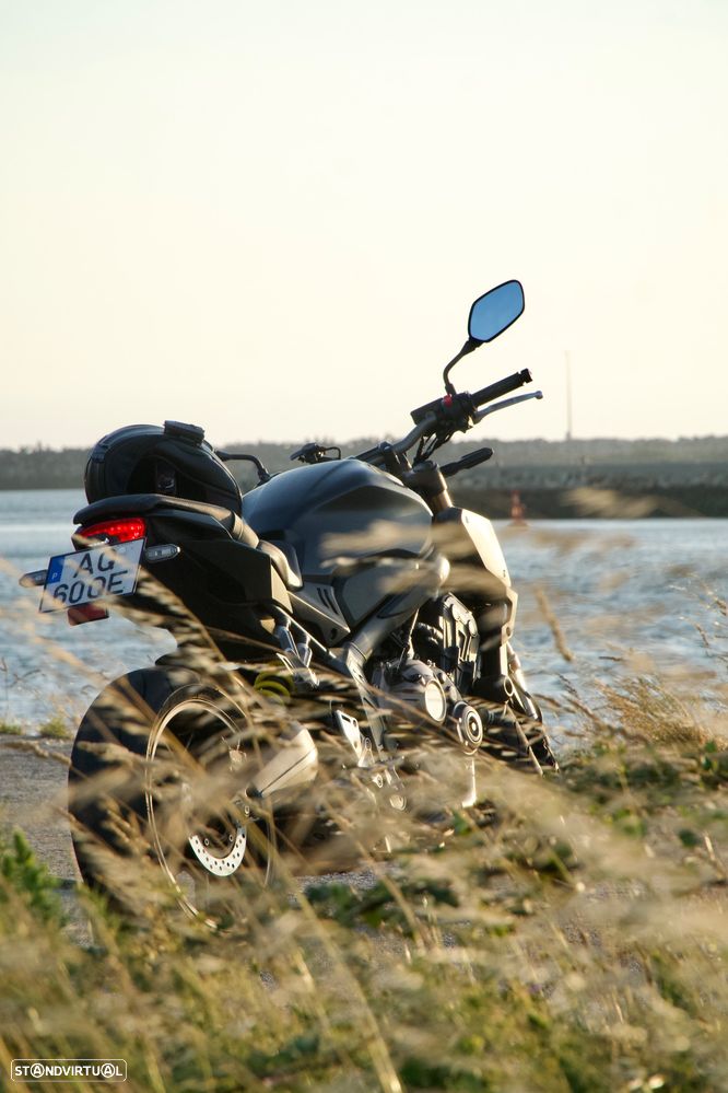 Honda CB 650 R - 6