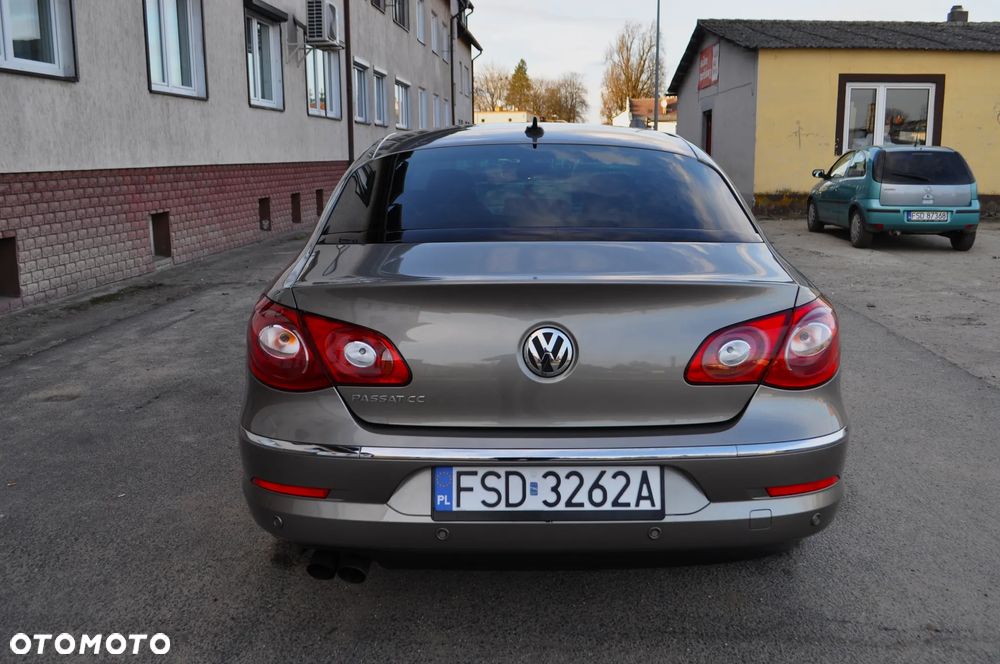 Volkswagen Passat CC - 8