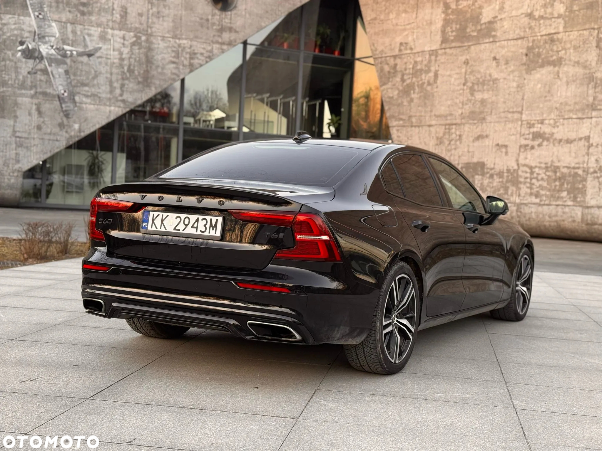 Volvo S60 T6 AWD R-Design - 3