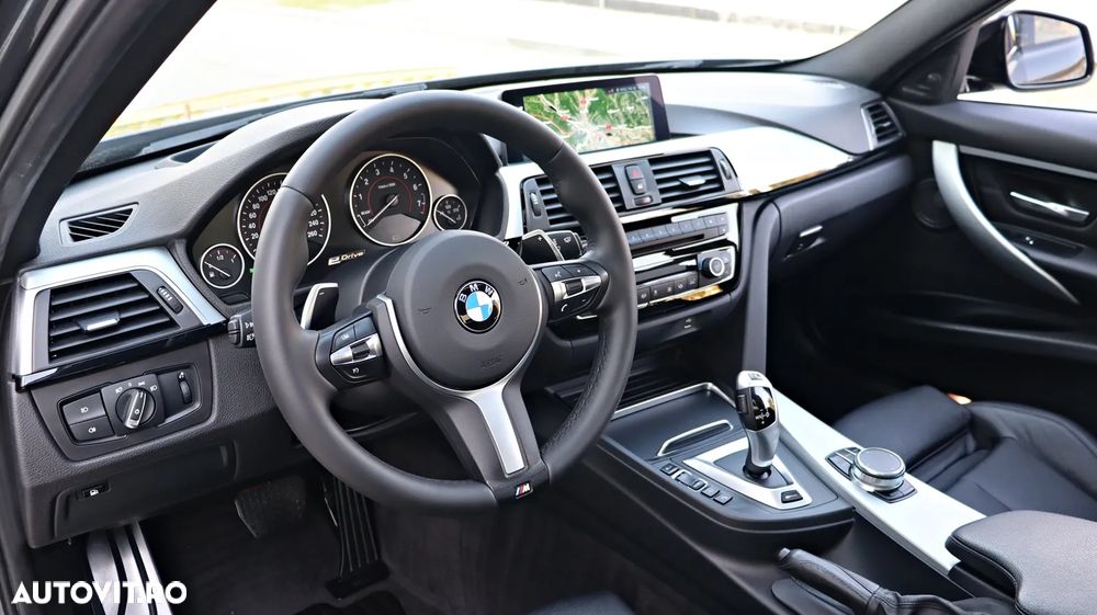 BMW Seria 3 330e iPerformance M Sport - 17