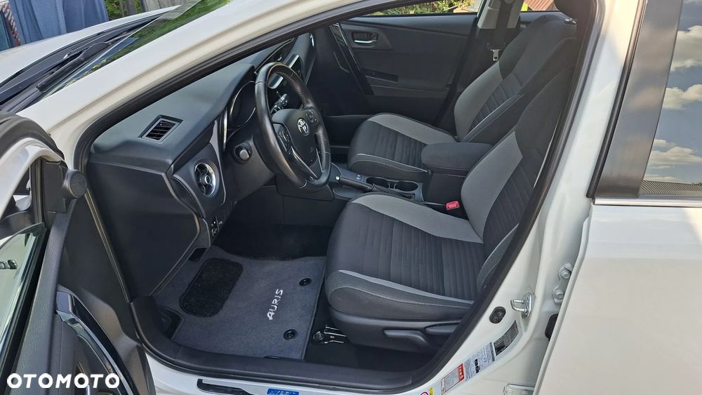 Toyota Auris 1.8 HSD Luna - 23