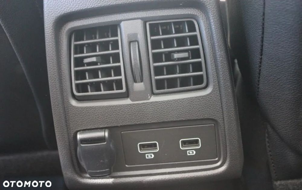 Renault Captur ver-1-6-e--tech-plug--in-intens - 10