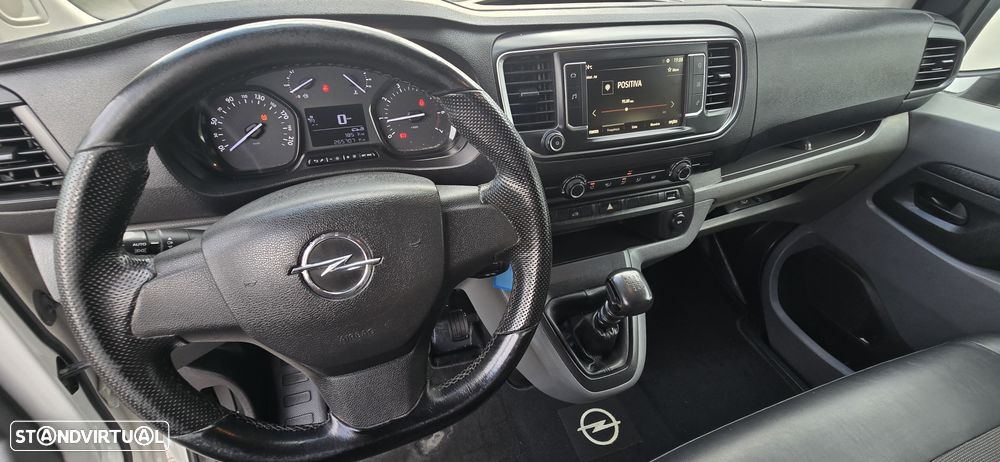 Opel Vivaro - 11