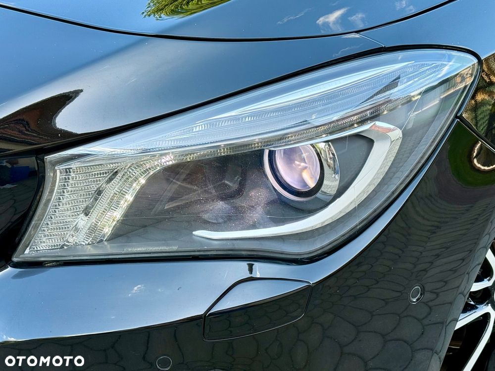 Mercedes-Benz CLA 180 7G-DCT UrbanStyle Edition - 15