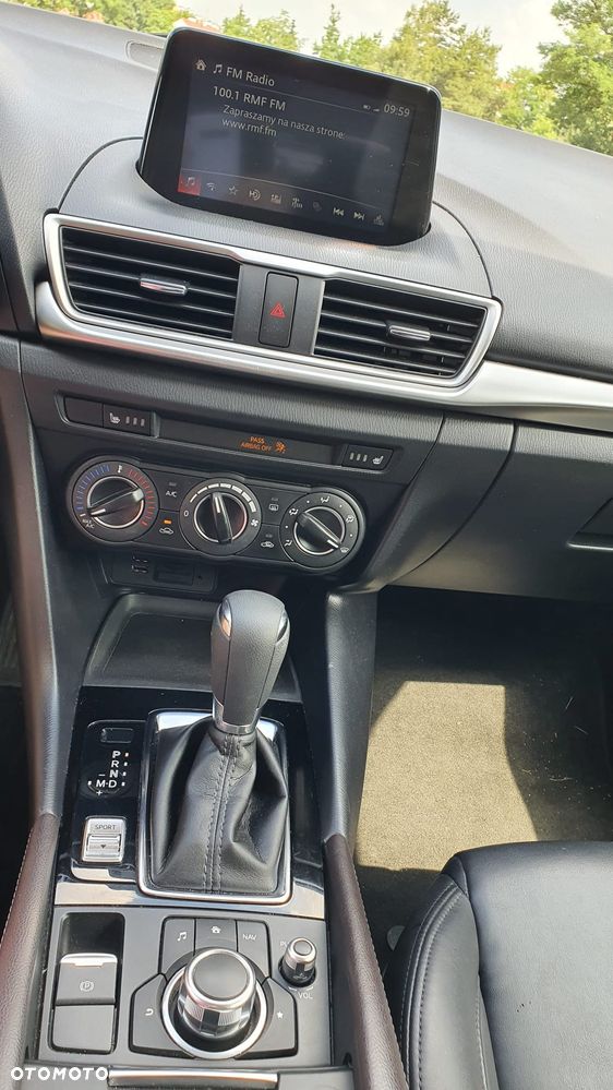 Mazda 3 - 4