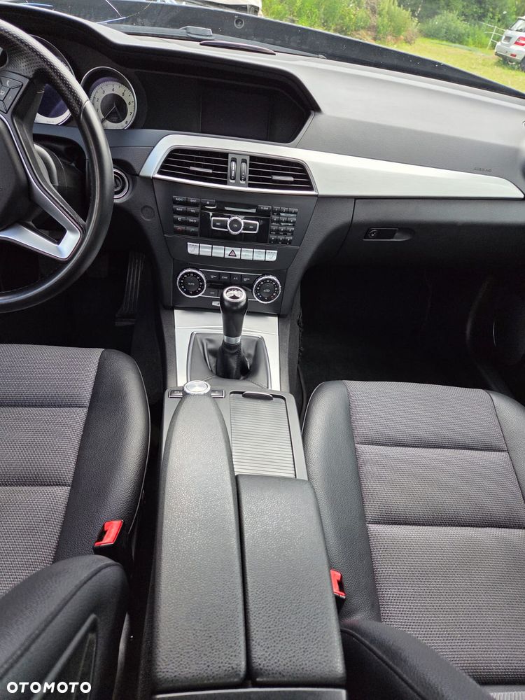 Mercedes-Benz Klasa C 180 (BlueEFFICIENCY) Avantgarde - 9