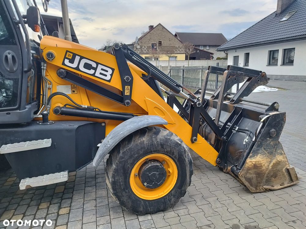 JCB 3CX , Caterpillar CAT 427F, JCB 3CX - 6