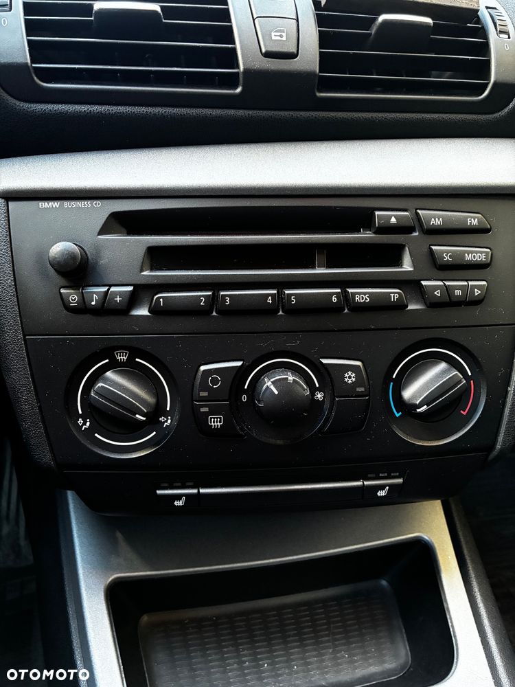BMW Seria 1 116i - 16