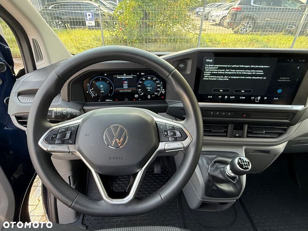 Volkswagen Caravelle - 13