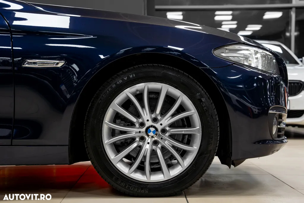 BMW Seria 5 520d xDrive AT - 22