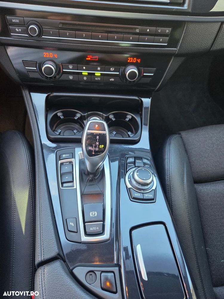 BMW Seria 5 520d Sport-Aut. - 9