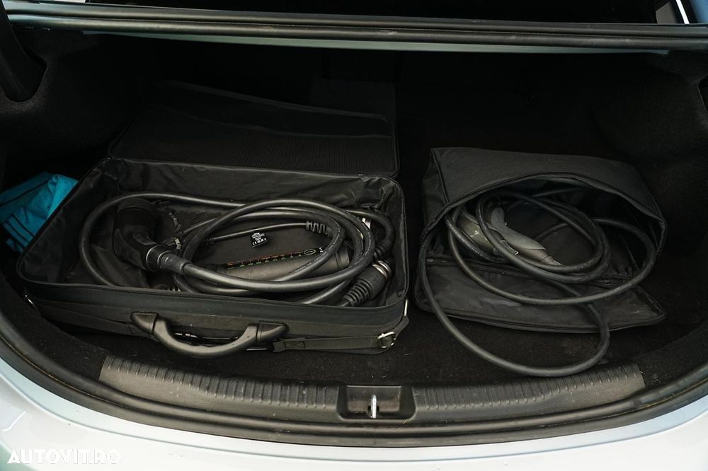 Mercedes-Benz C 300 e PHEV - 23
