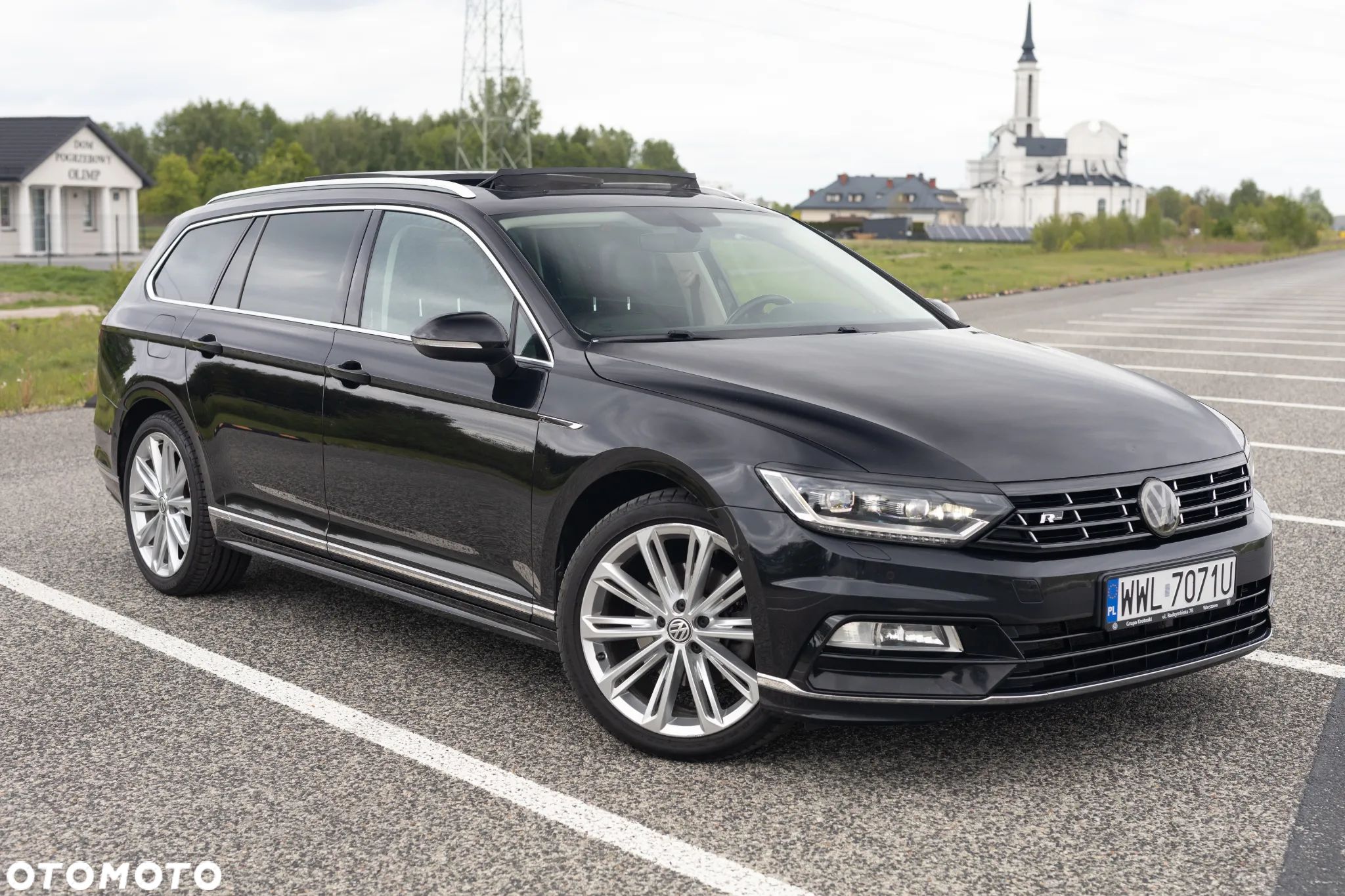 Volkswagen Passat - 1