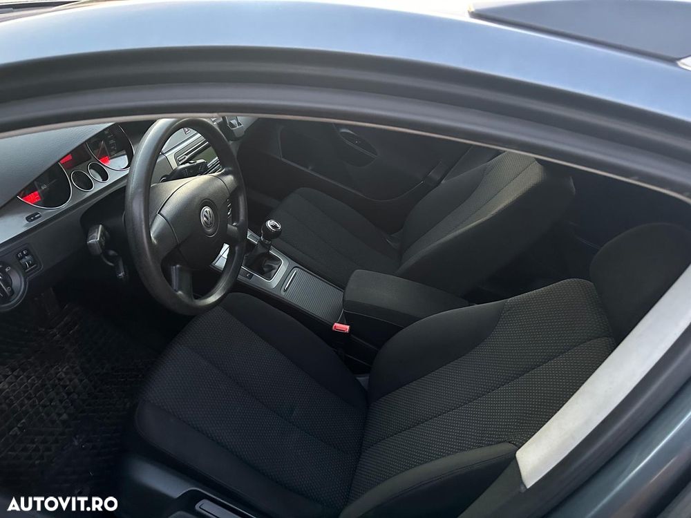 Volkswagen Passat Variant 1.9 TDI DPF BlueMotion - 4