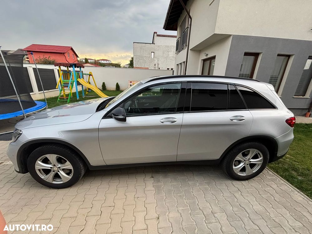 Mercedes-Benz GLC 220 d 4Matic 9G-TRONIC AMG Line - 2