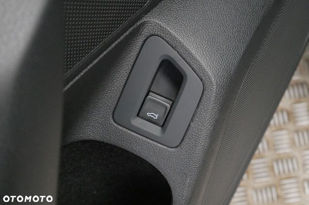 Volkswagen Passat - 18