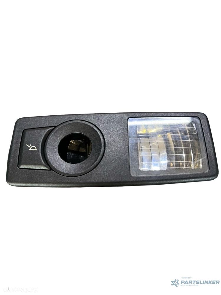 Lampa interioara habitaclu stanga spate BMW X5 II E70 2006 - 2013 - 1