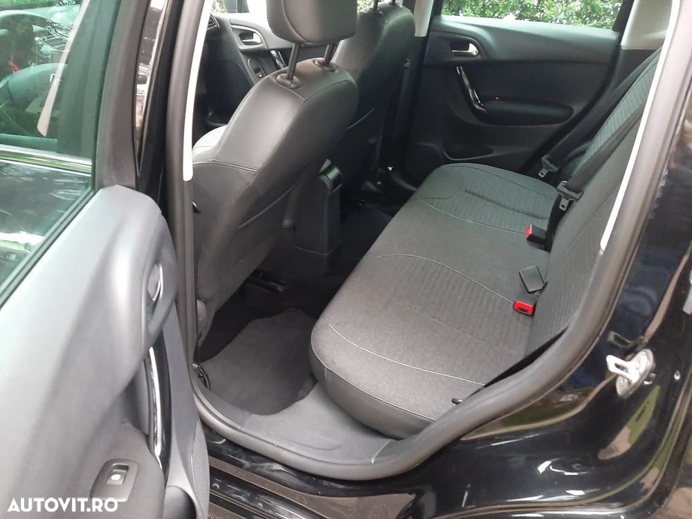 Citroën C3 Pure Tech VTi 82 Exclusive - 10