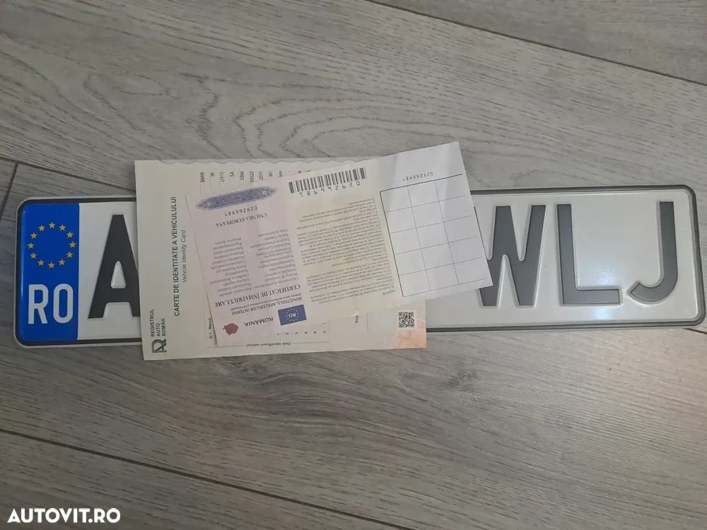 BMW Seria 3 320d - 12