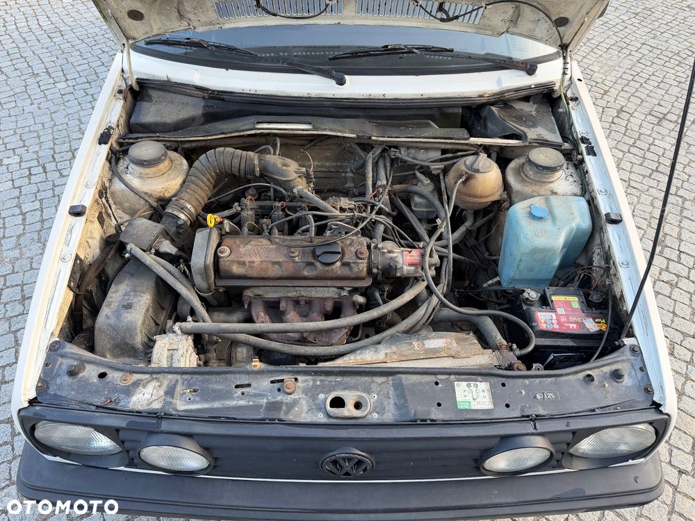 Volkswagen Golf 1.3 - 25