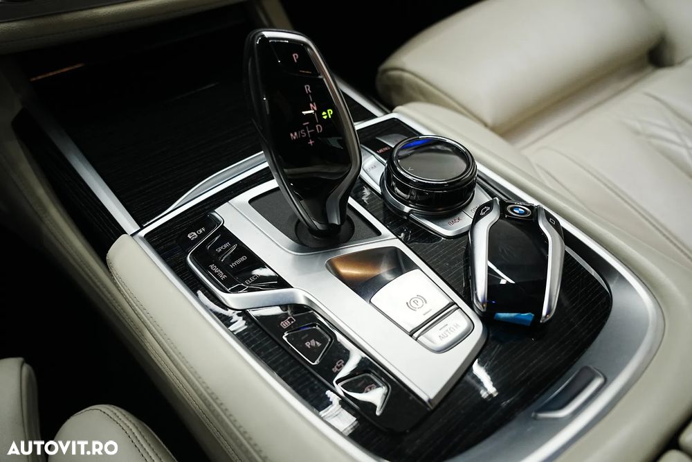 BMW Seria 7 - 12