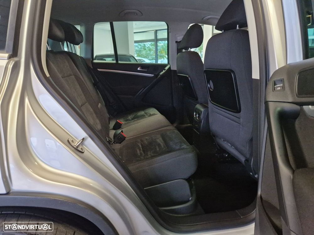VW Tiguan 2.0 TDi Sport BlueMotion - 18