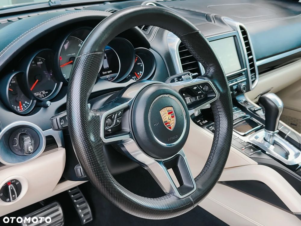 Porsche Cayenne S Diesel - 16