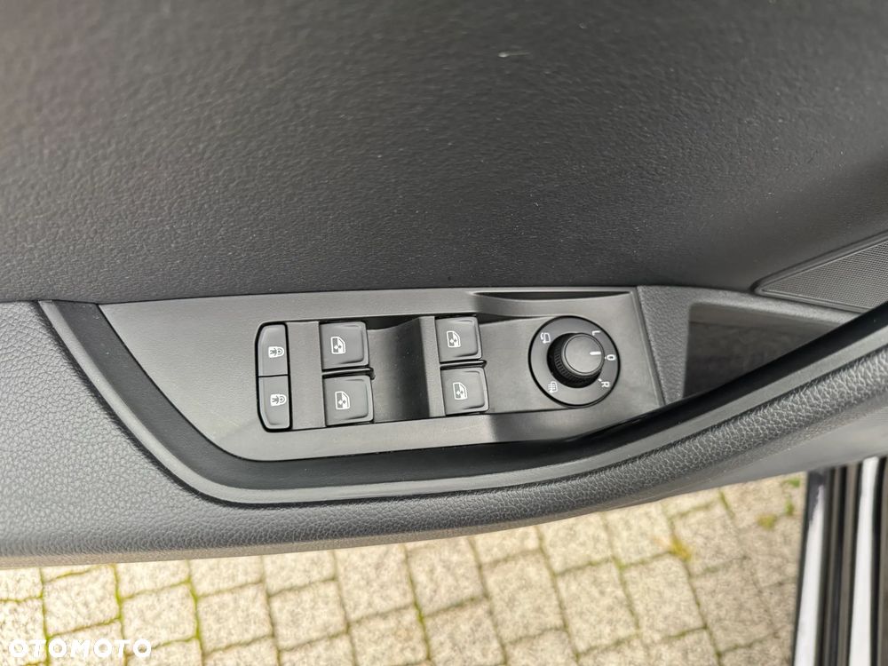 Skoda Superb 2.0 TDI DSG Ambition - 17