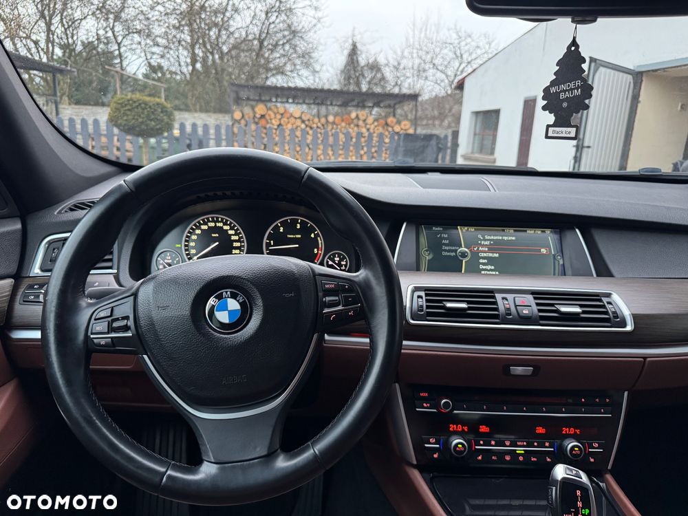 BMW 5GT - 11