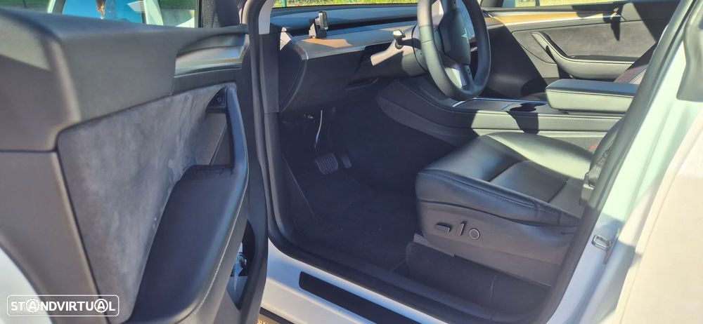 Tesla Model Y Tração Traseira - 3