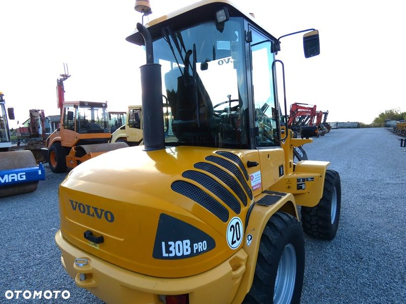 Volvo L30B PRO / Z Niemiec / ORG. 7.120mtg / Bardzo ładne / - 29