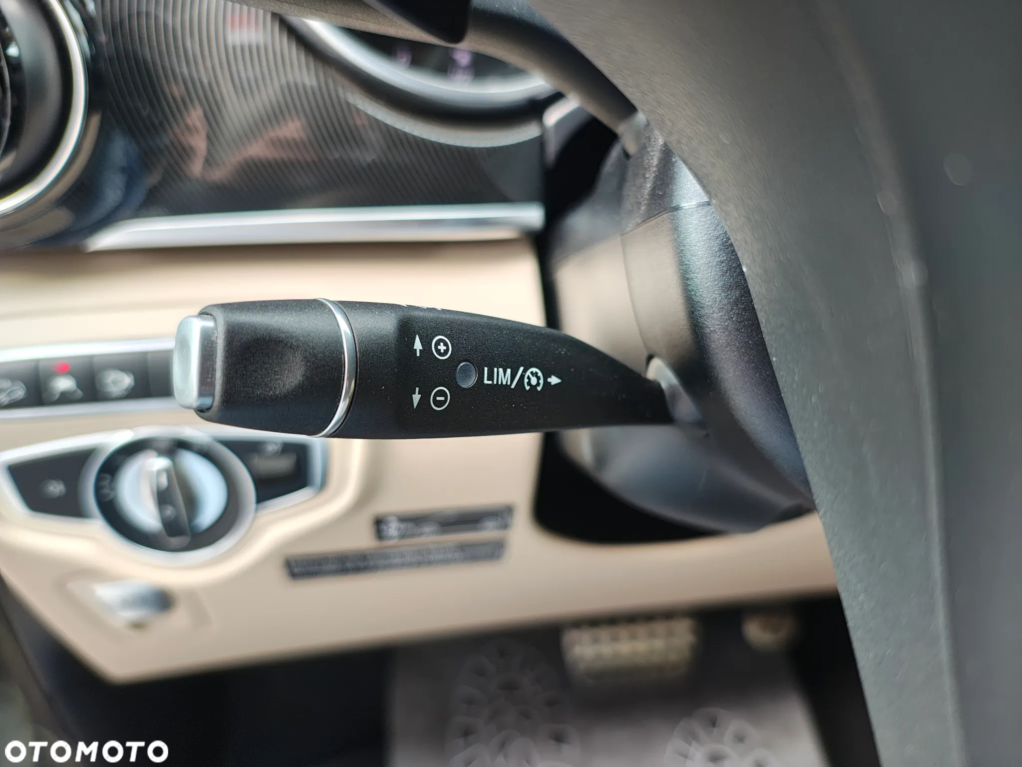 Mercedes-Benz Klasa V 250 d 4-Matic Exclusive 9G-Tronic (d³ugi) - 31
