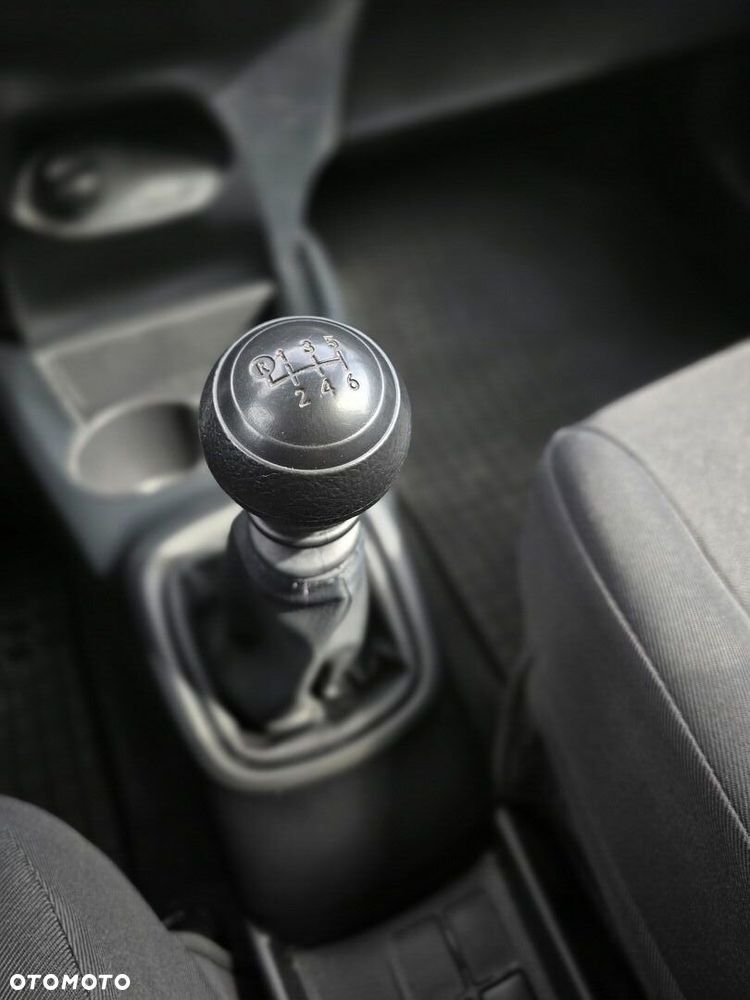 Toyota Yaris - 17