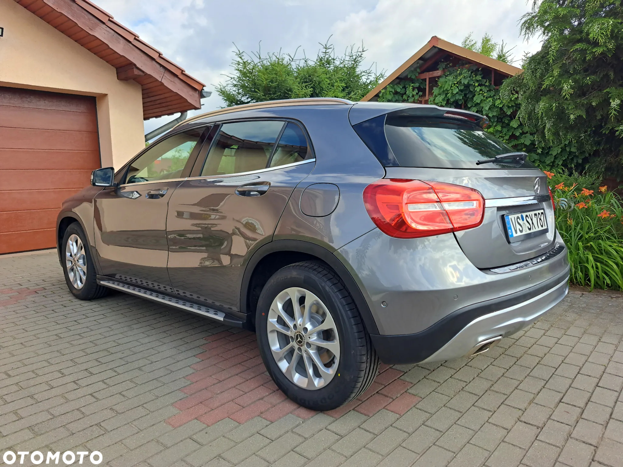 Mercedes-Benz GLA 180 UrbanStyle Edition - 5