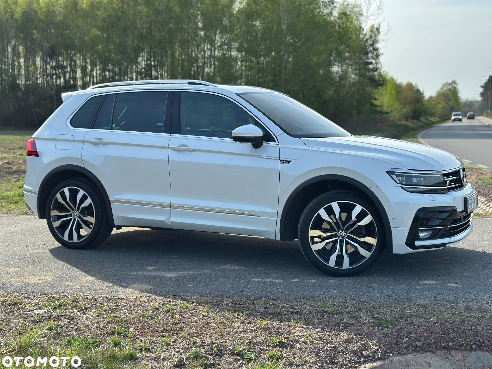 Volkswagen Tiguan - 1