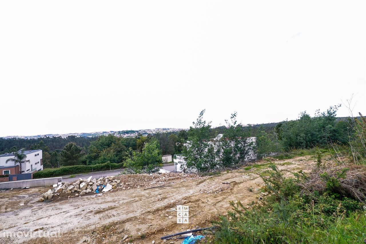 Terreno Urbano  Venda em Nogueira do Cravo e Pindelo,Oliveira de Azemé - Grande imagem: 2/11