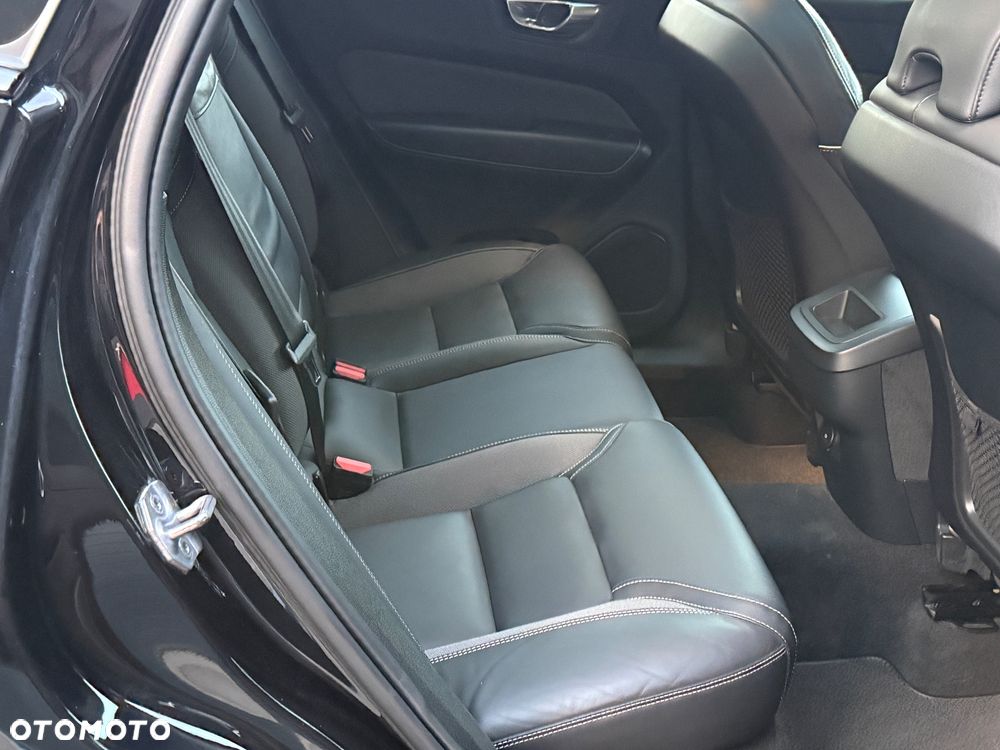 Volvo XC 60 B4 D Geartronic RDesign - 13